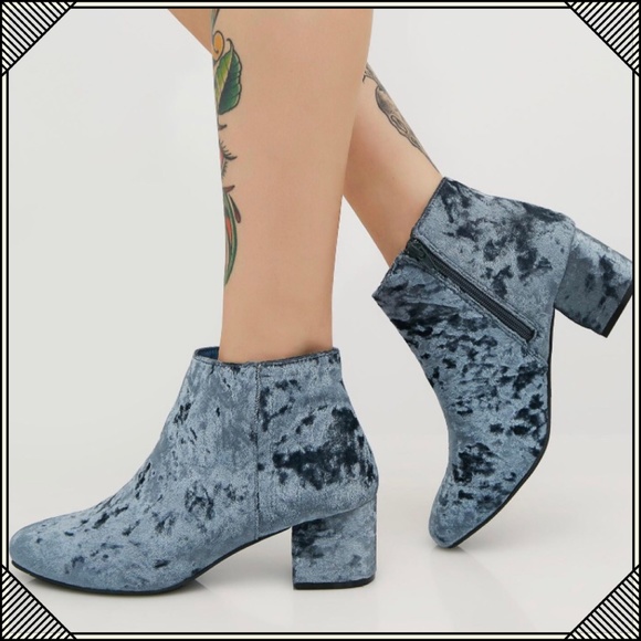 Qupid Shoes - * Ocean Crushed Blue Velvet * Cute Booties * NEW